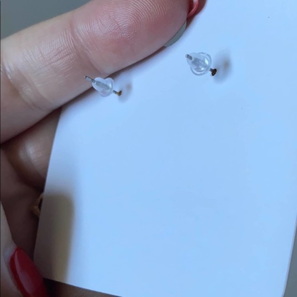 Dainty Geometric Triangle White Pearl Earrings - Picture 4 of 5